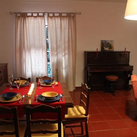Surf Retreat Near Ericeira Casa vacanze *