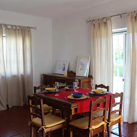 Casa vacanze Surf Retreat Near Ericeira *